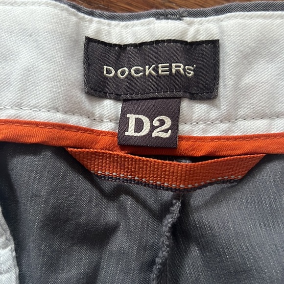 Dockers D2 gray pants size: 38 x 29 - Picture 3 of 6